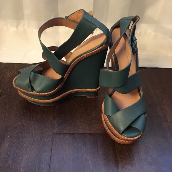 L.A.M.B Angela Wedge in hunter green - Picture 4 of 4